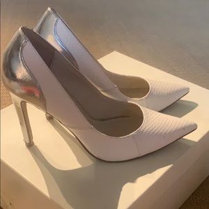 Cute pumps. Timeless.